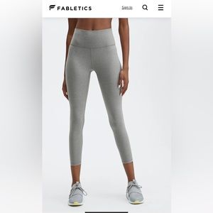EUC Fabletics Leggings